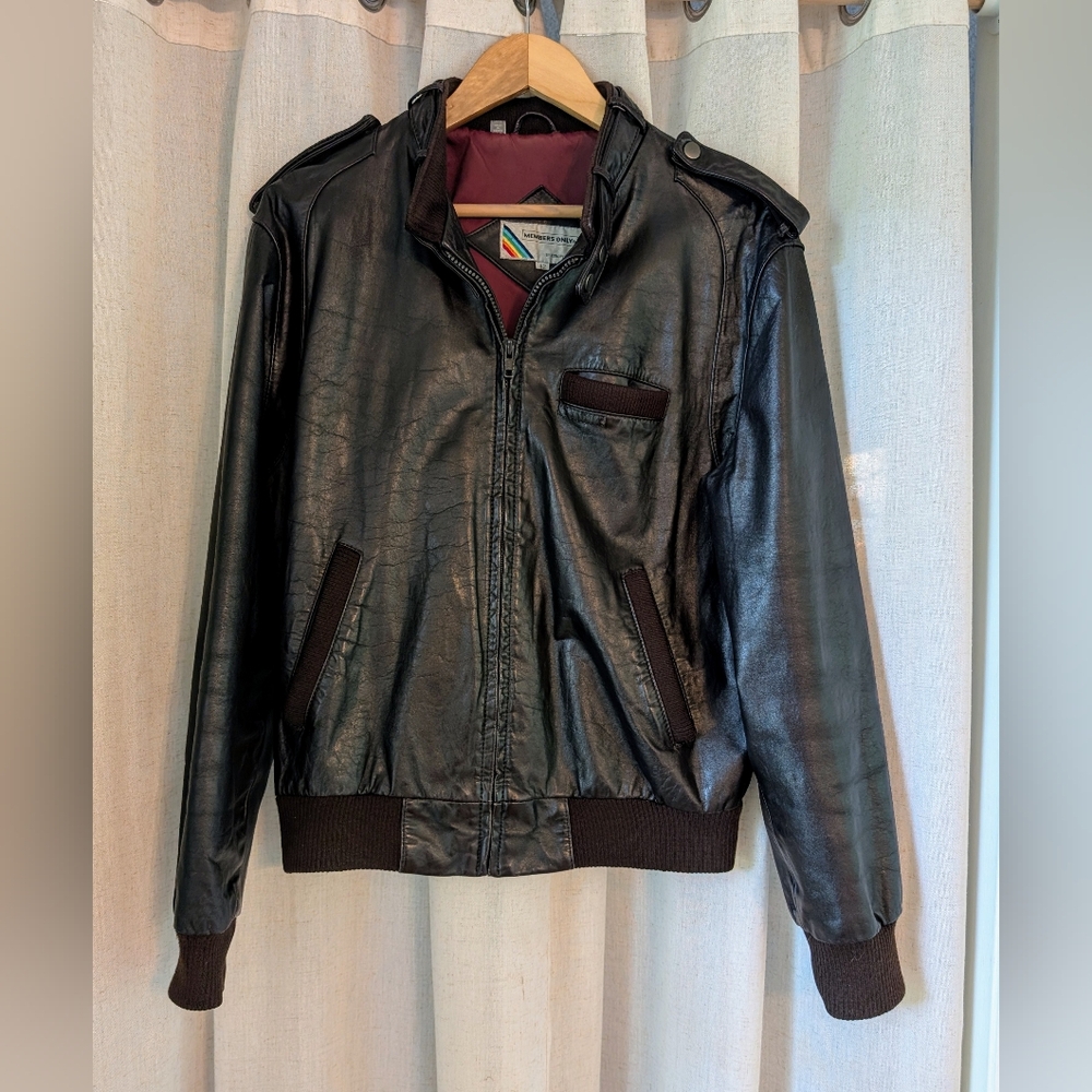 1980's Vintage Member's Only Leather Jacket- Size 42